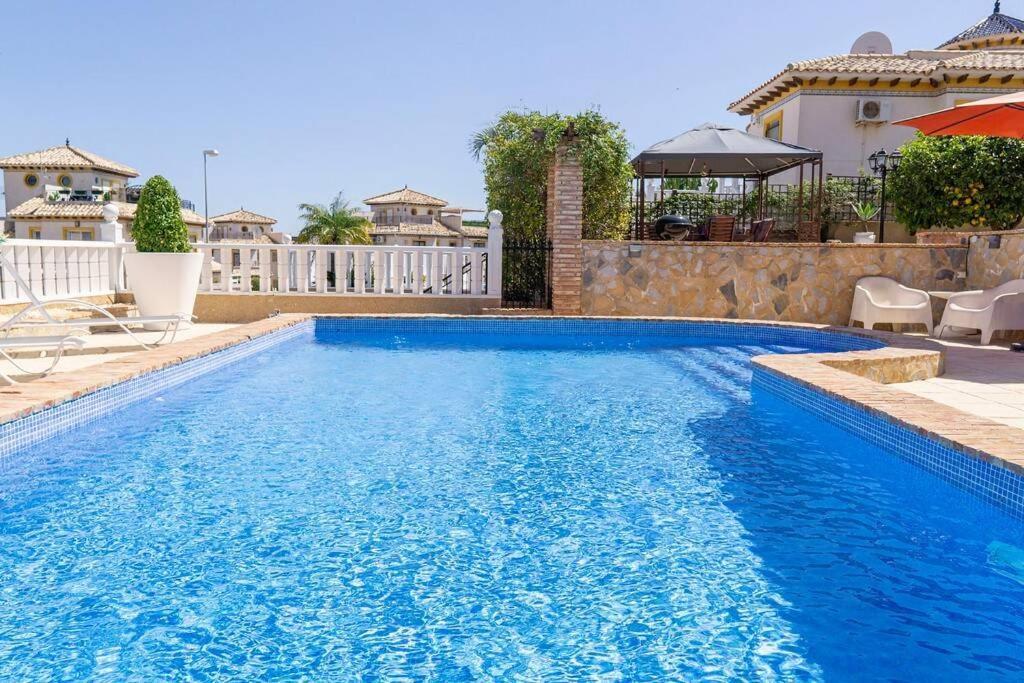 Casa Lilly-Rose, A Beautiful 3 Bedroom Detached Villa A Short Walk To The Villamartin Plaza & Golf Course Dış mekan fotoğraf