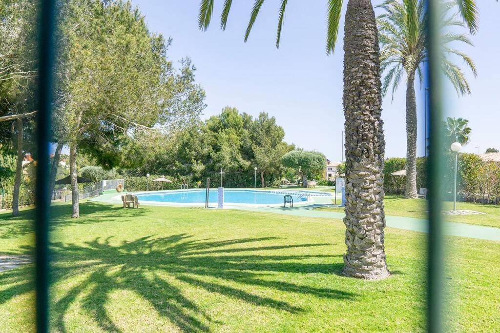 Casa Lilly-Rose, A Beautiful 3 Bedroom Detached Villa A Short Walk To The Villamartin Plaza & Golf Course Dış mekan fotoğraf